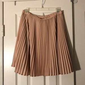Banana Republic blush pink accordion skirt